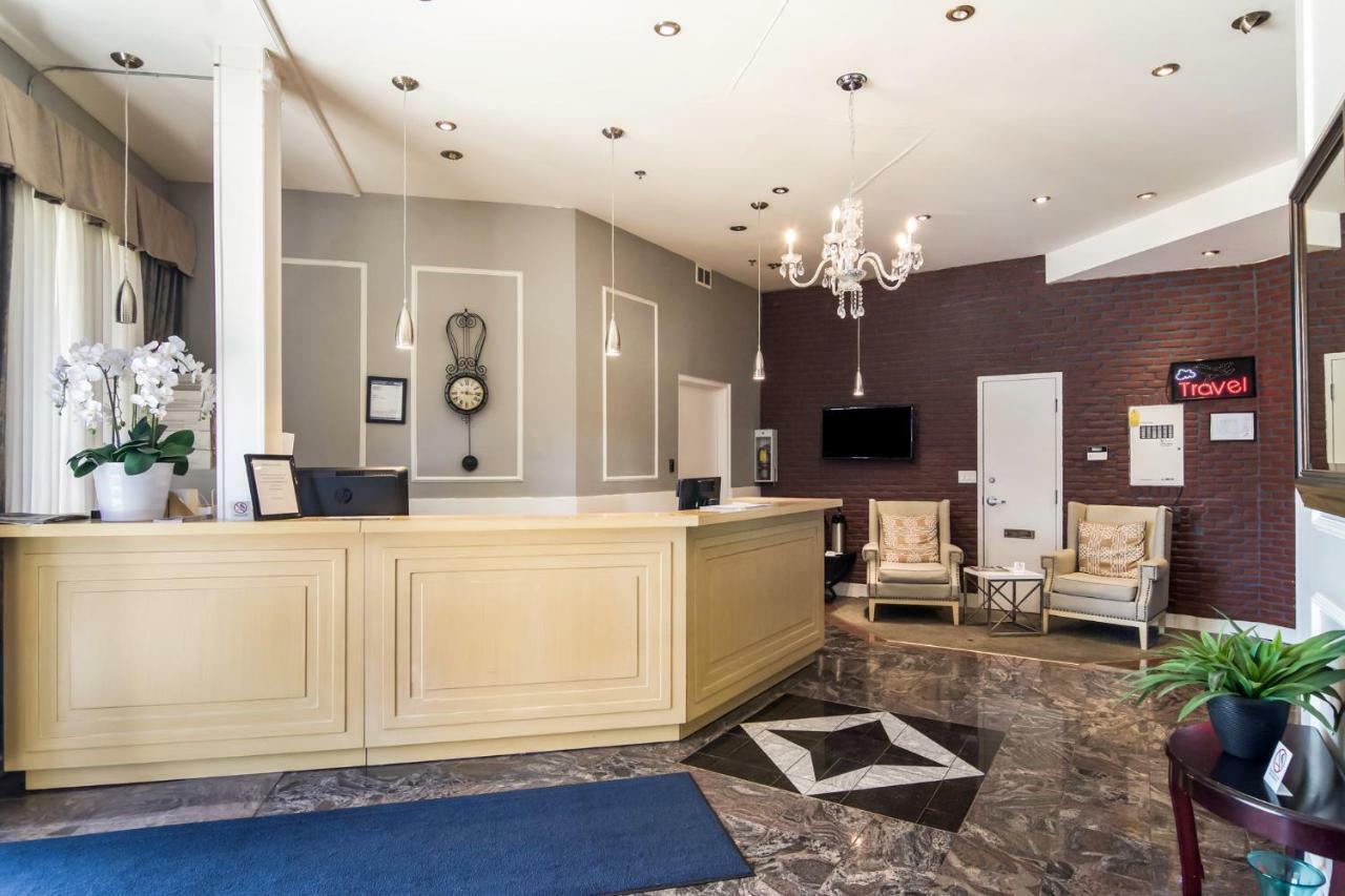 Red Lion Inn & Suites อับบอทส์ฟอร์ด ภายนอก รูปภาพ